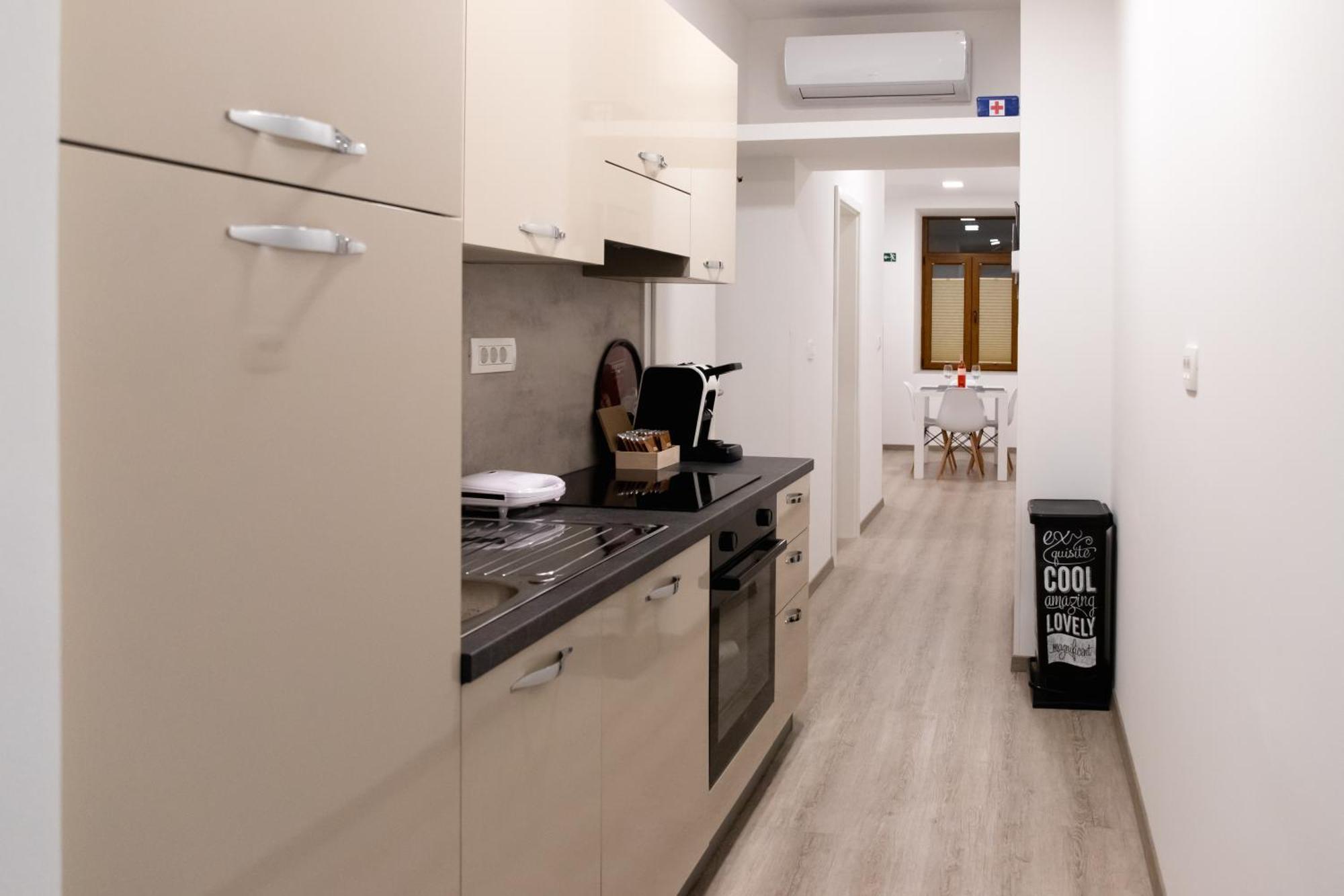 Oliver Street Apartment *
