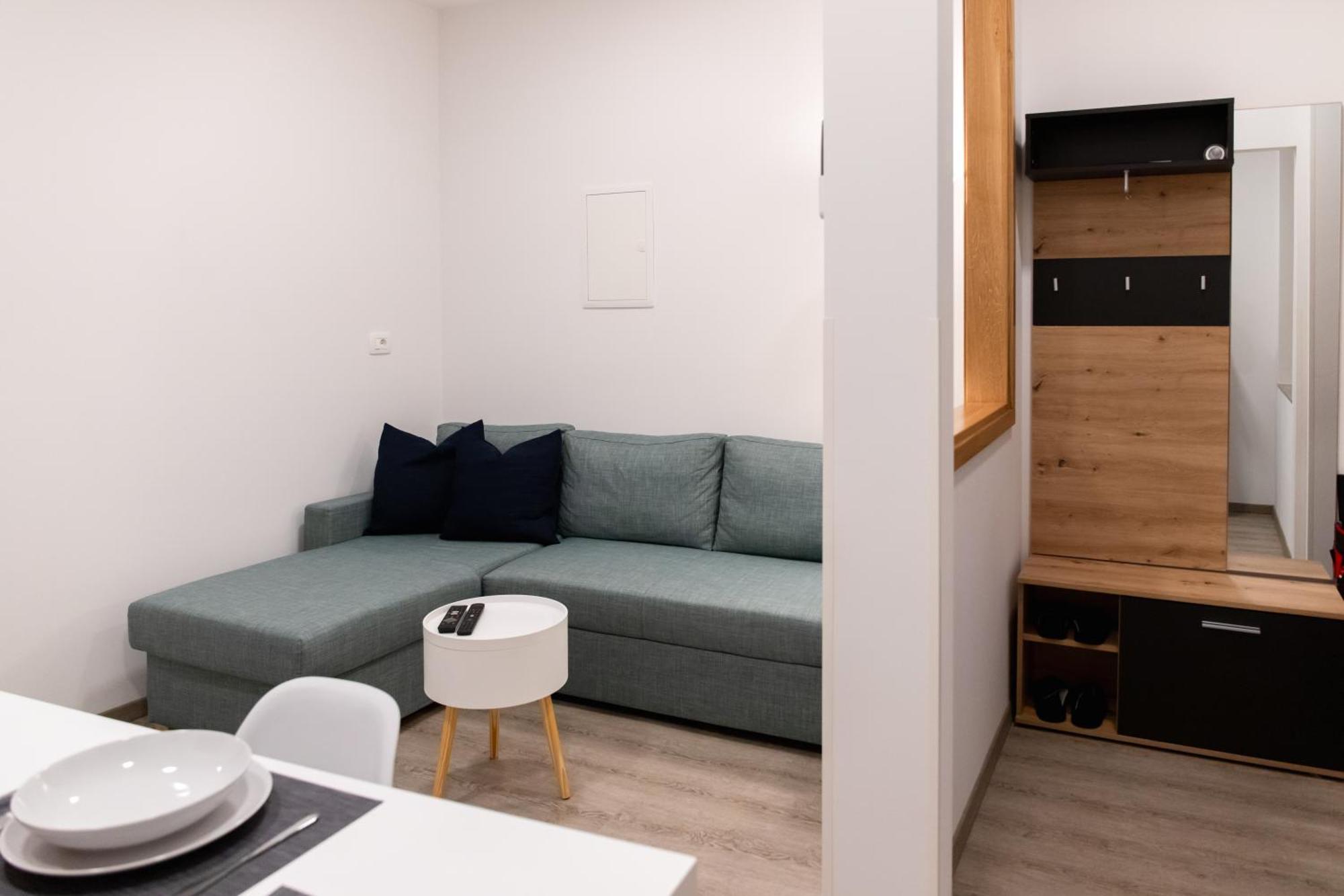 Oliver Street * Vipava